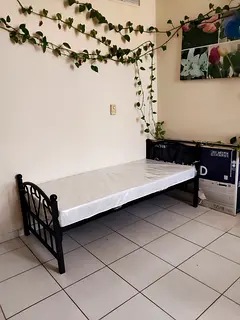 Spacious room available for a single keralite male. Looking for a tidy and professional roommate