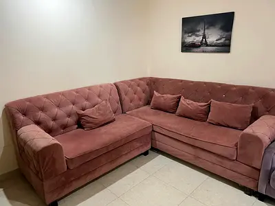 L-shaped velvet tufted corner sofa - dusty rose, good condition