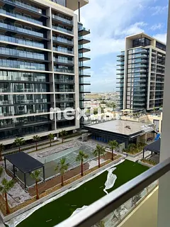 1BD| POOL VIEW | BRAND NEW| VACANT