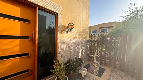 4BED + STUDY ROOM-NEXT TO THE EXIT -VACANT