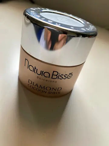 Natura Bisse Diamond Cocoon Sheer Spf 30