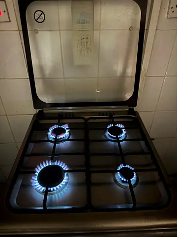 Used 4-Burner Gas Hob in Good Working Condition