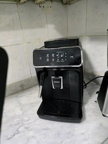 Philips bean-to-cup coffee machine in very good condition