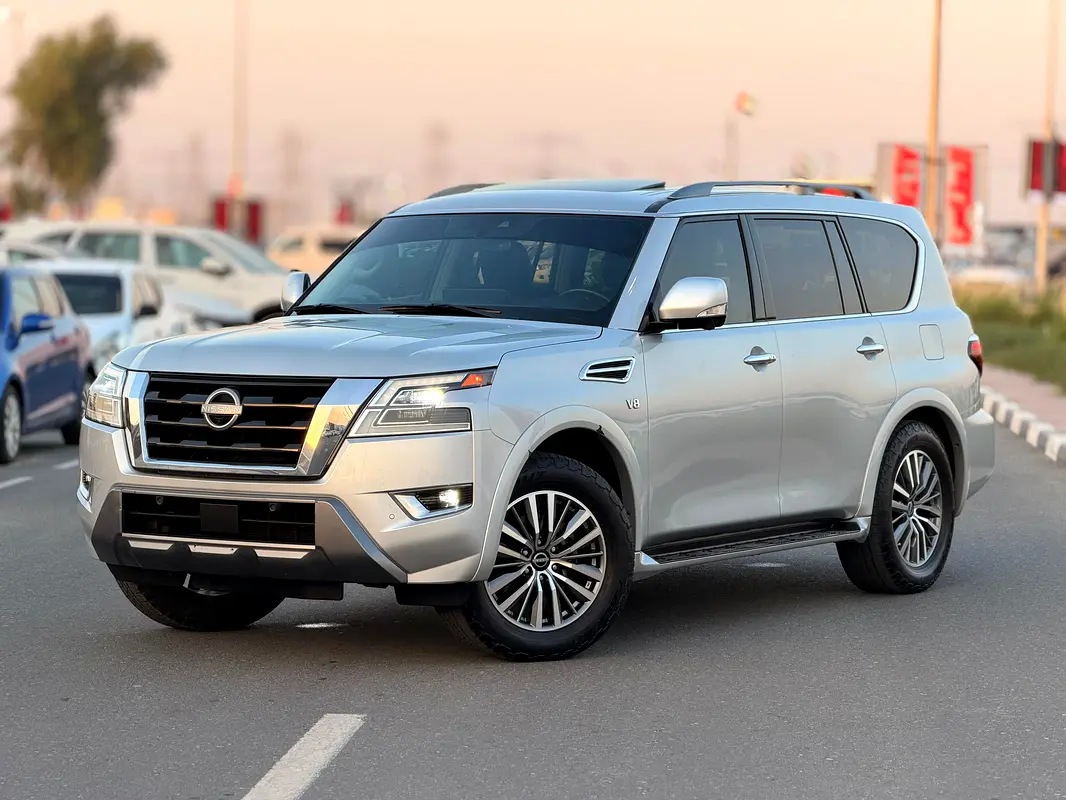 Nissan Armada 2021 — photo 1 of 20