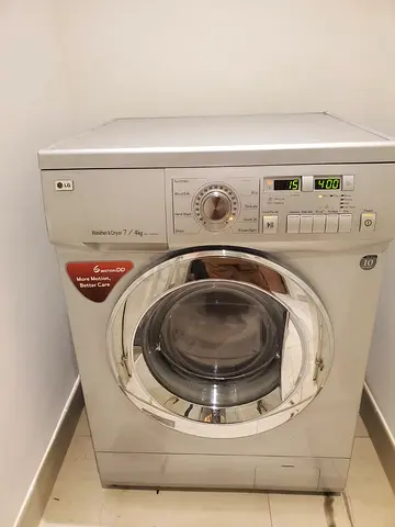Lg Direct drive 7kg washing and 4kg drying machine