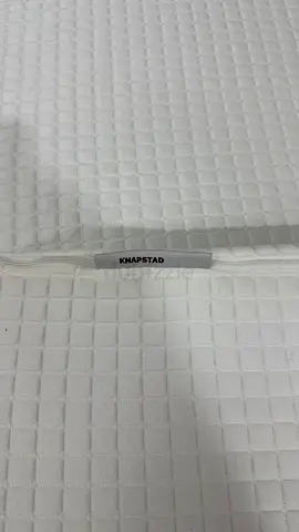 Comfort foam mattress topper — queen size, like new.