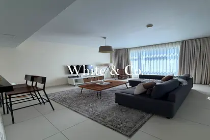 Spacious 1 bed | Fully furnished | Bright