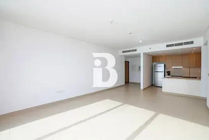 Sea Views | Spacious | Vacant