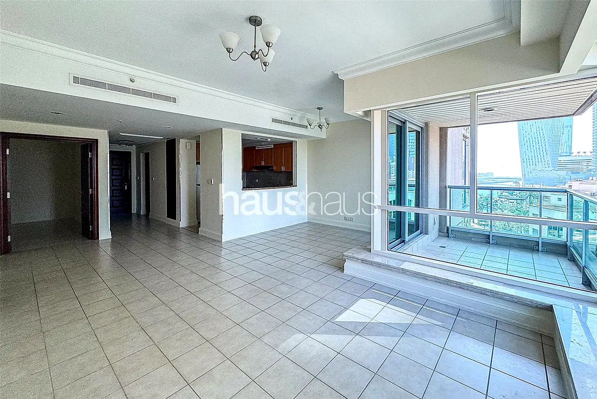 Chiller Free | Unfurnished | Garden + Marina view