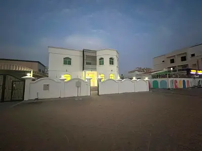 6 Bedrooms Spacious Majlis Large Living Hall 5 Bathrooms