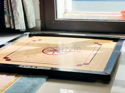carrom board