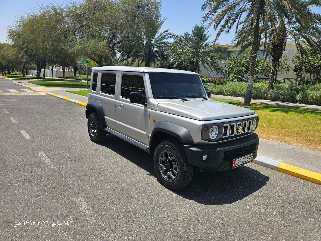 Suzuki Jimny 2025 — photo 1 of 14