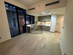 High Floor, Corner Unit, More Sunlight, Ready 2 Move In