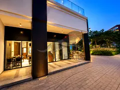 Fully Fitted Restaurant | No Key Money | Corner Boulevard Shop