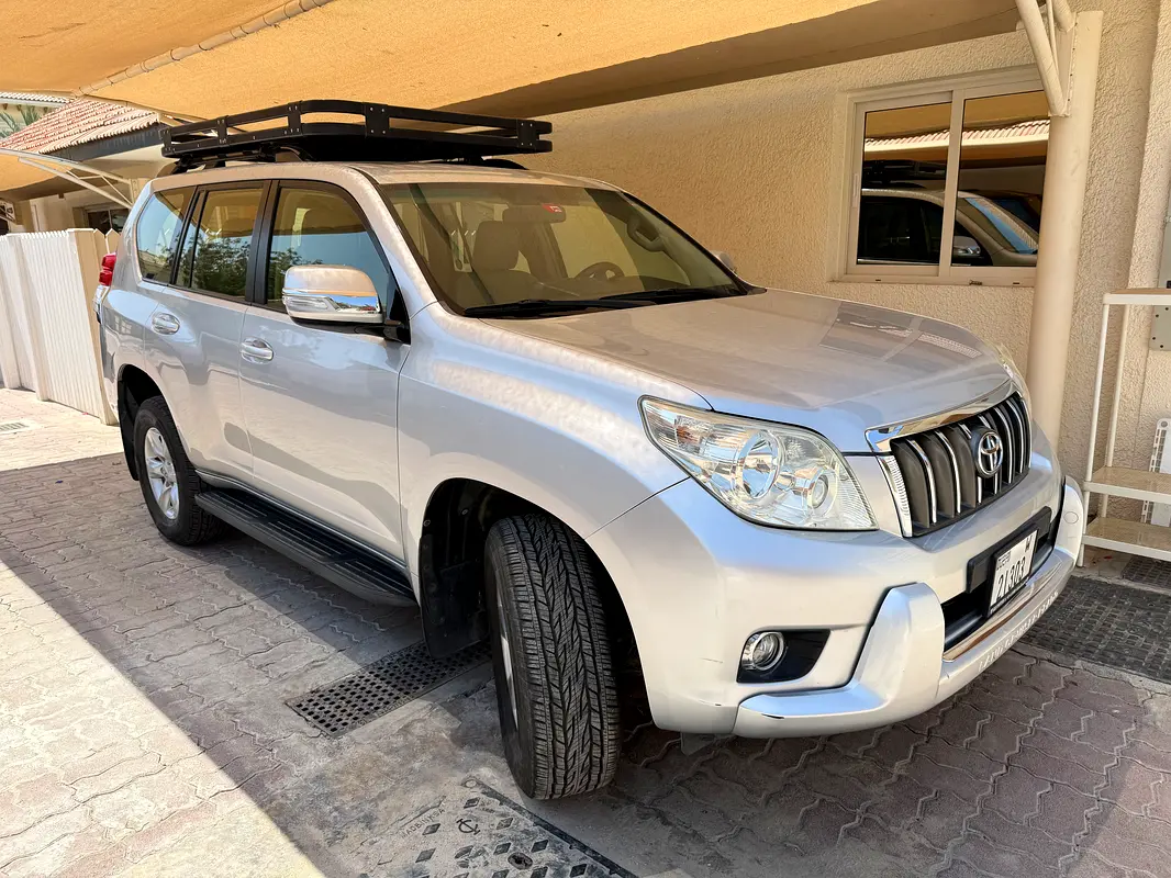 Toyota Prado 2013 — photo 1 of 9