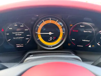 2022 Porsche 911 — миниатюра 11