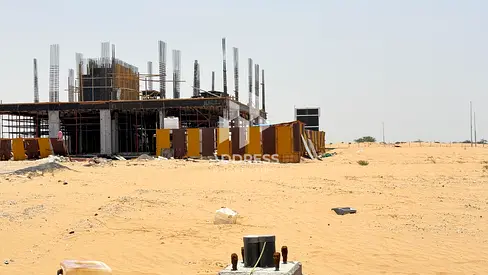 أرض سكنية استثمارية للبيع في مزيرعة A الشارقة | تملك حر للعرب | موقع مميز قرب الحديقة والمحلات | سعر منافس جداً