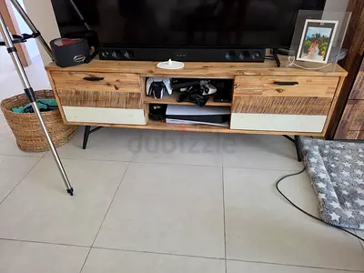 Tv unit