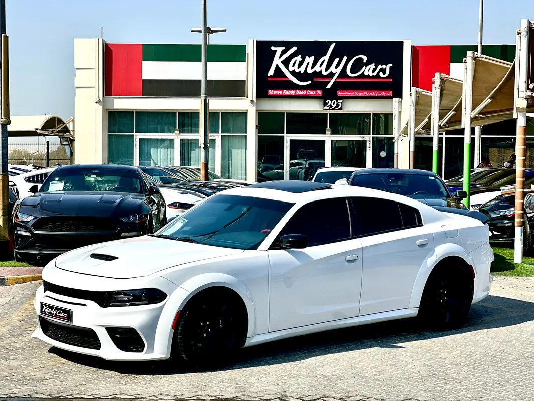 Dodge Charger 2022 — photo 1 of 12