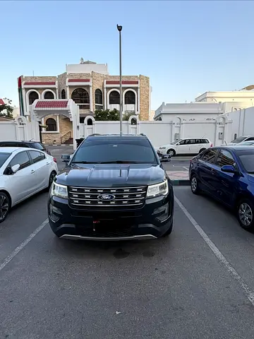 Ford Explorer XLT 2016 GCC Specs - Excellent Condition-First Owner