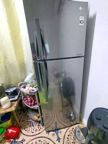 LG Top Freezer Refrigerator 2-Door, Good Condition