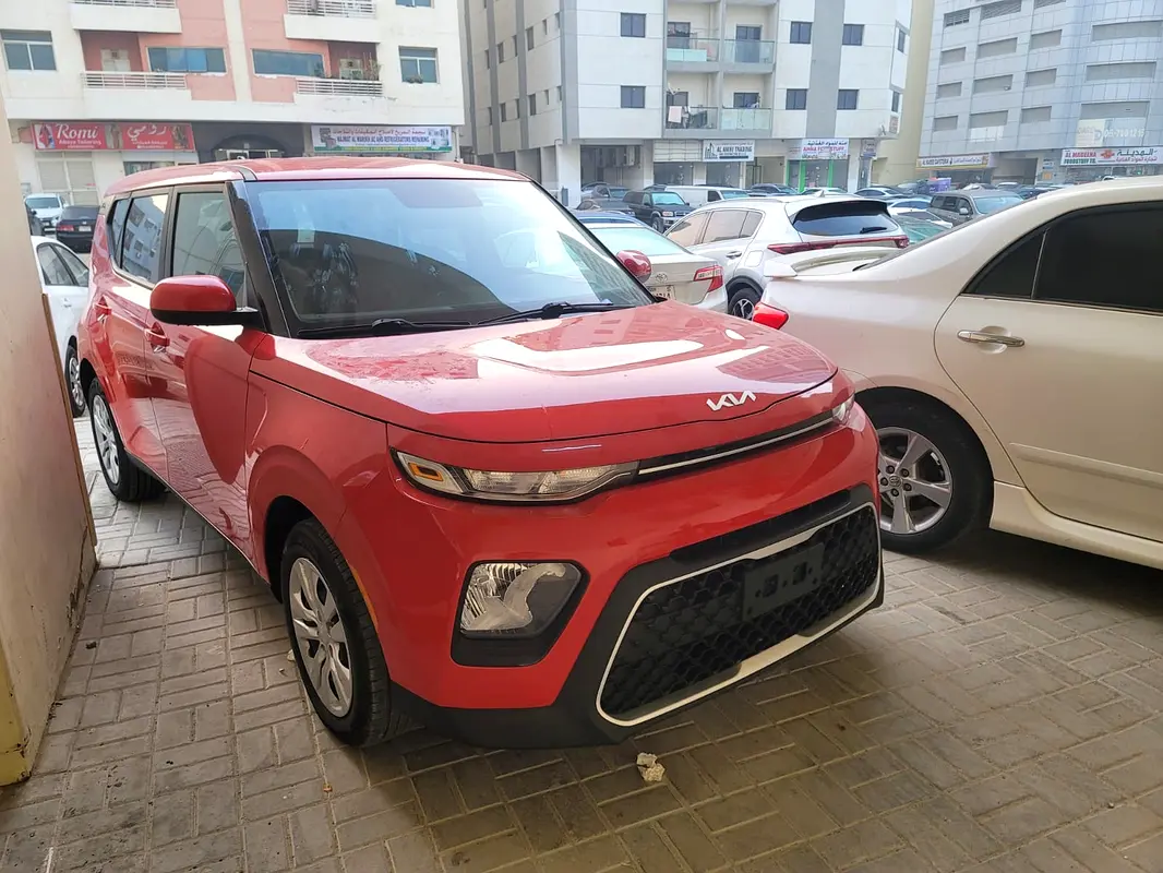 Kia Soul 2022 — photo 1 of 7