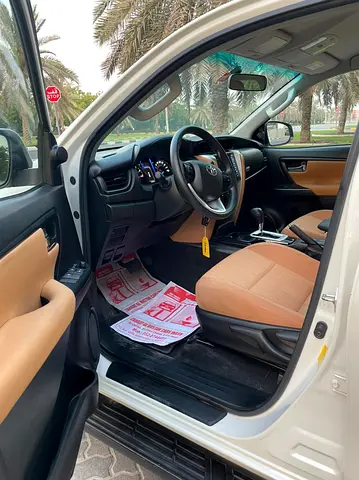 2020 Toyota FORTUNER 照片 8