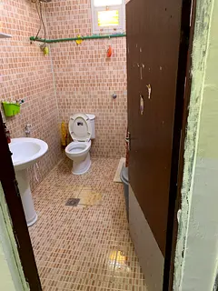 Couples or one lady room