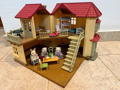 Sylvanian (Calico Critters) family house