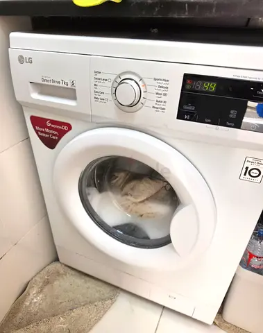 LG 7kg Front Load Washing Machine - Good Working Condition