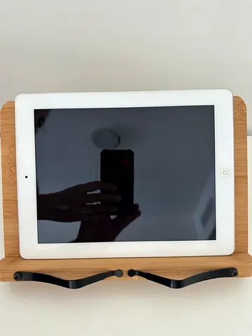 Apple iPad 3rd Generation 16GB White - Good Condition
