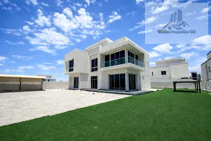 Bright Villa | Garden Area | Covered Parking
