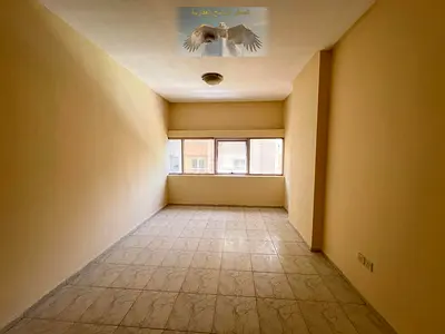 غرفه اطلاله مفتوحه/ مساحات واسعه/ مبني متجدد / تسهيلات بالسداد