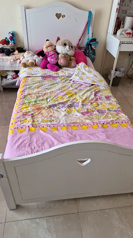 2 single white beds from Home Centre  with mattresses