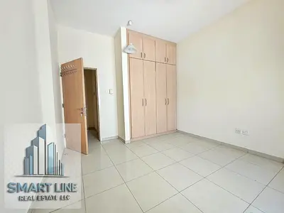 BEAUTIFUL LAYOUT FRONT OF PARK 2 BHK WITH WARDROBE AN BALCONY JUST FOR RENT 33K