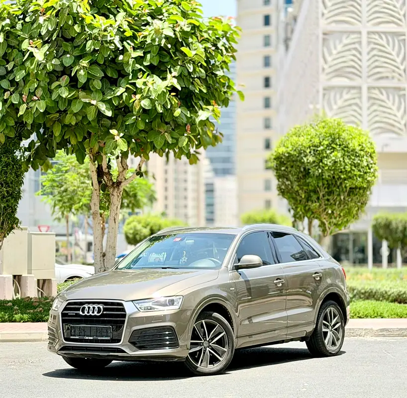 Audi Q3 2016 — photo 1 of 14