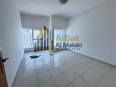 شقة واسعة بتكييف مركزي وباركن مجاني