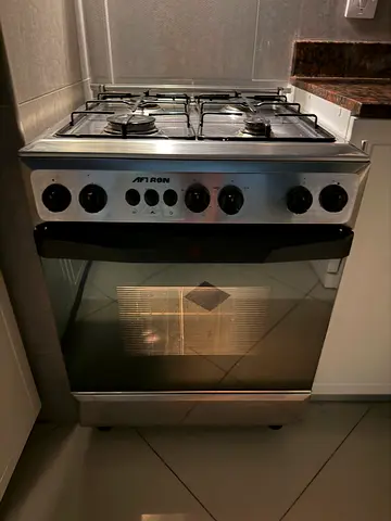 Used 4-Burner Gas Stove with Oven - PERFECT Condition