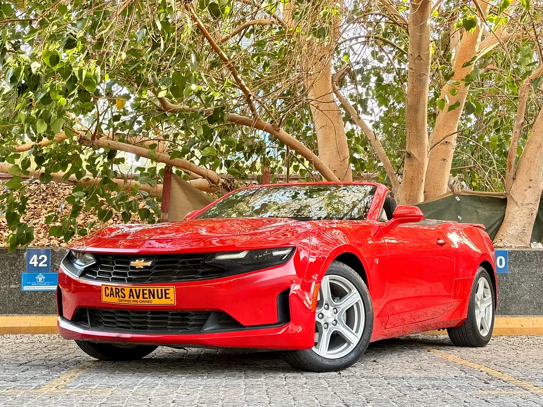 Chevrolet Camaro Convertible 2021 — photo 1 of 12