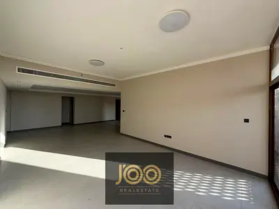 مساحه شاسعه | تشطيب راقي | بناء حديث | ردهه استقبال | عرض حصري
