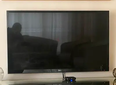 LG 48 Flat Panel LED TV - Good Condition
