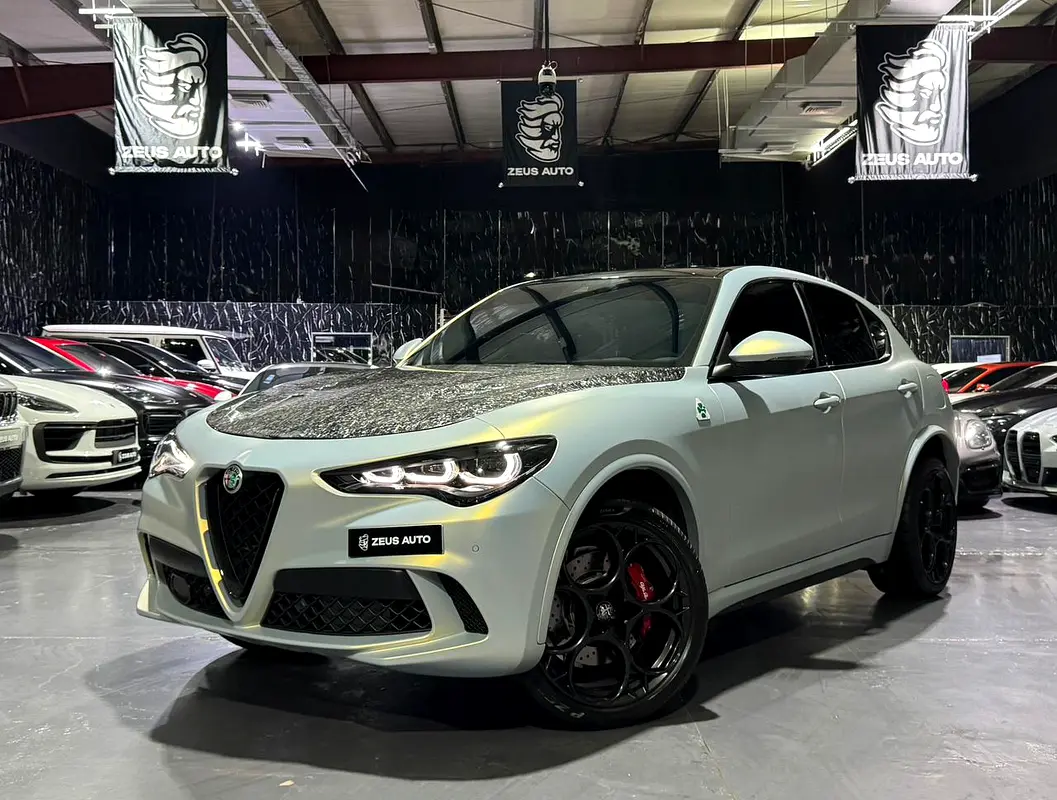 Alfa Romeo Stelvio 2024 — photo 1 of 20