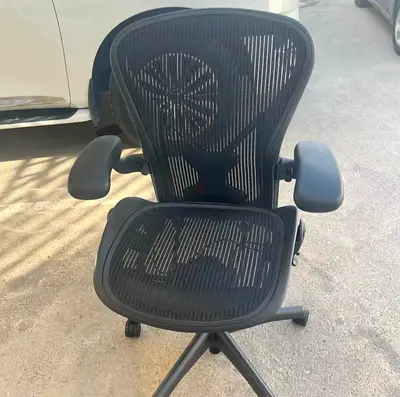 Herman Miller Aeron chair size B and C Fully Loaded available for selling
