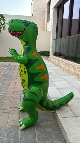 Inflatable dino water sprinklers