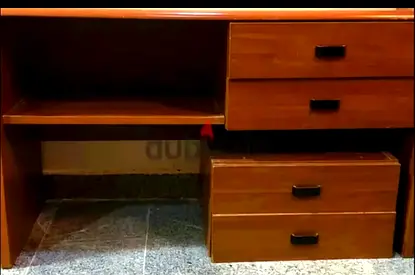 Study table (office)