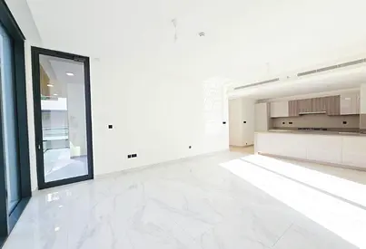 BRAND NEW | LUXURY LIVING | HIGH FLOOR
