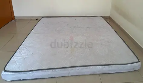 Used Double Mattress queen size - Standard Size, Firm, Cleaned
