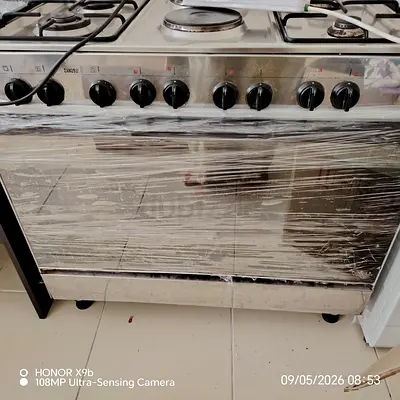 Integrated 5-Burner Gas  Electric Hob (Used)