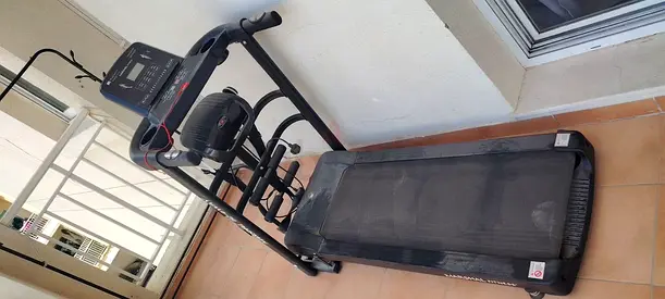 Used Treadmill with Incline and Console - Good Working Condition