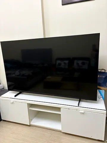 Samsung 65 inch LED TV - Brand new condition- 4K upscaling